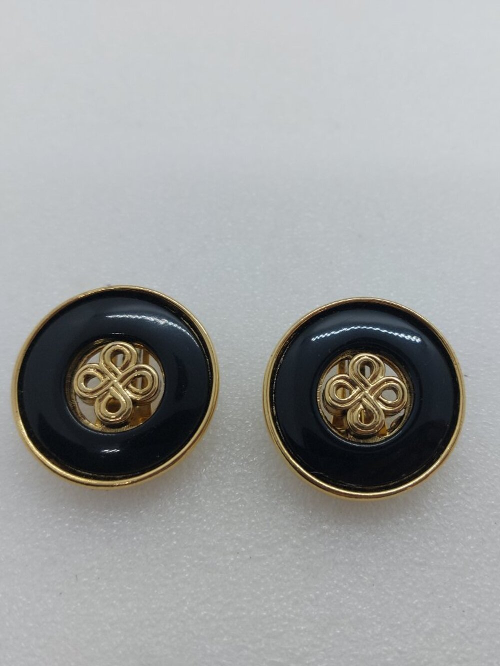 Vintage Vendome Clip On Round Earrings Gold Tone & Black